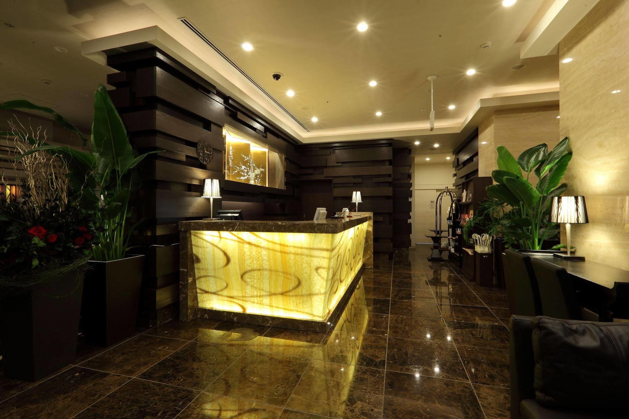 Centurion Hotel Grand Akasakamitsuke Station Токіо Екстер'єр фото